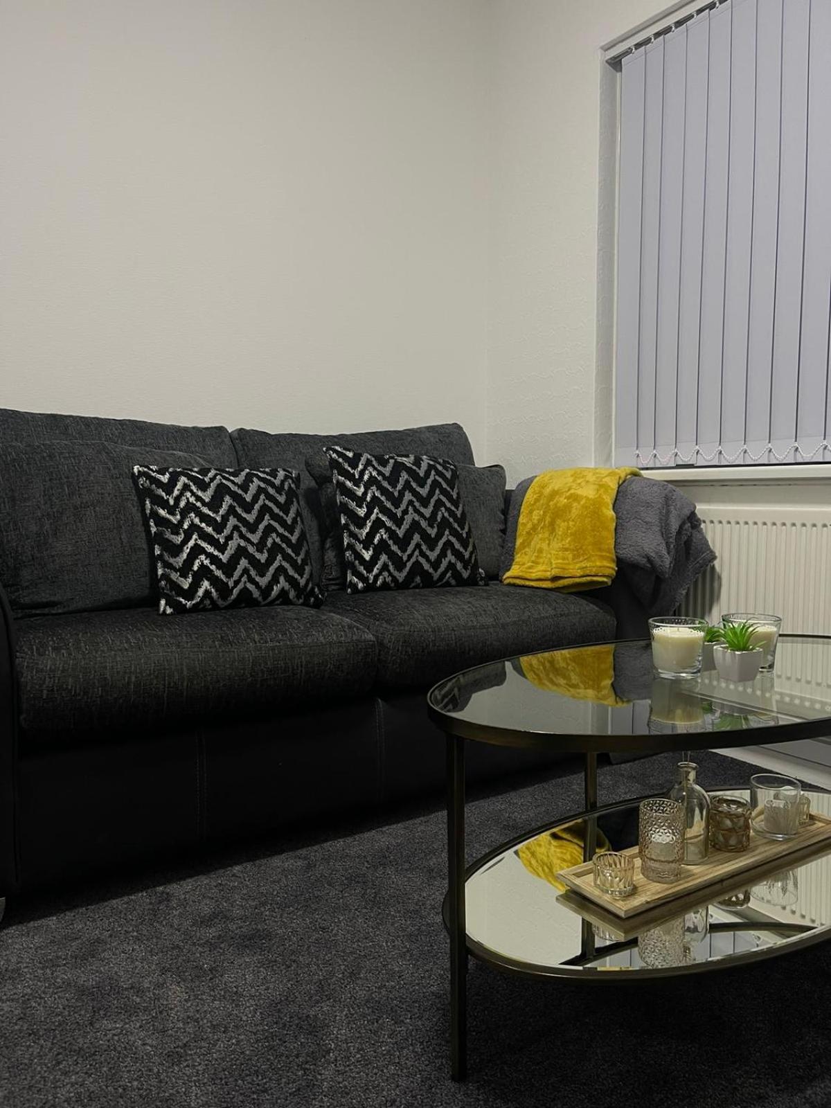 Noormak Nights Apartamento Birmingham Exterior foto